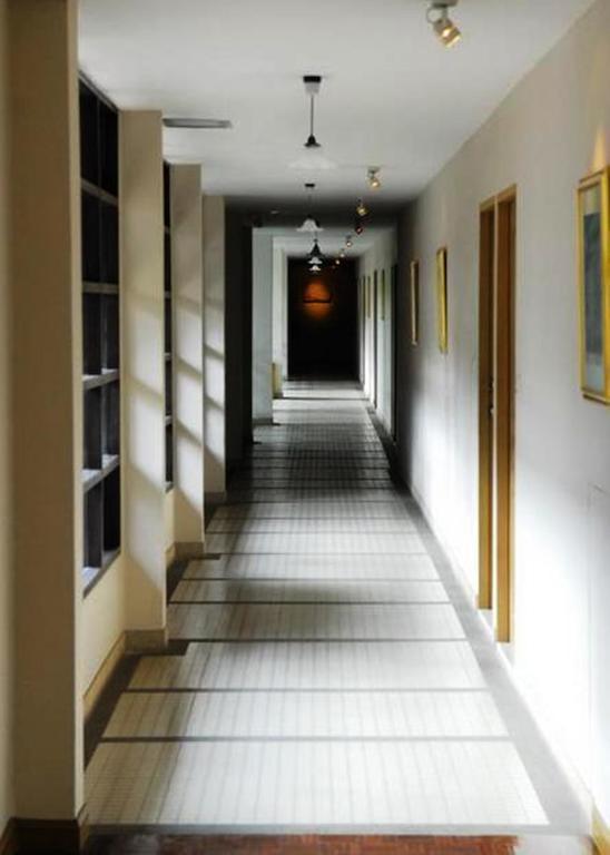 Silom Village Inn Банкок Екстериор снимка